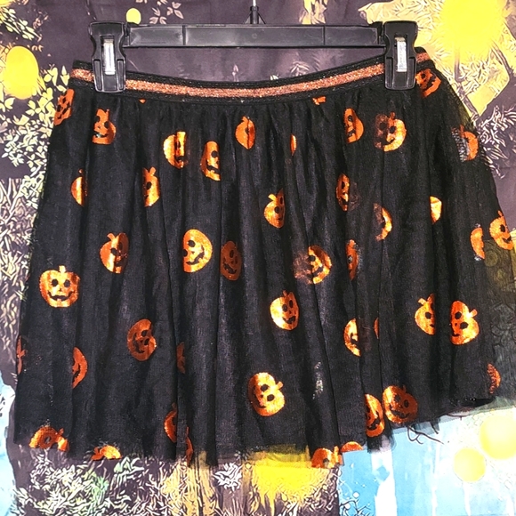 Halloween pumpkin mini skirt in black with mesh a orange pumpkins 10/12 plus siz - Picture 2 of 3